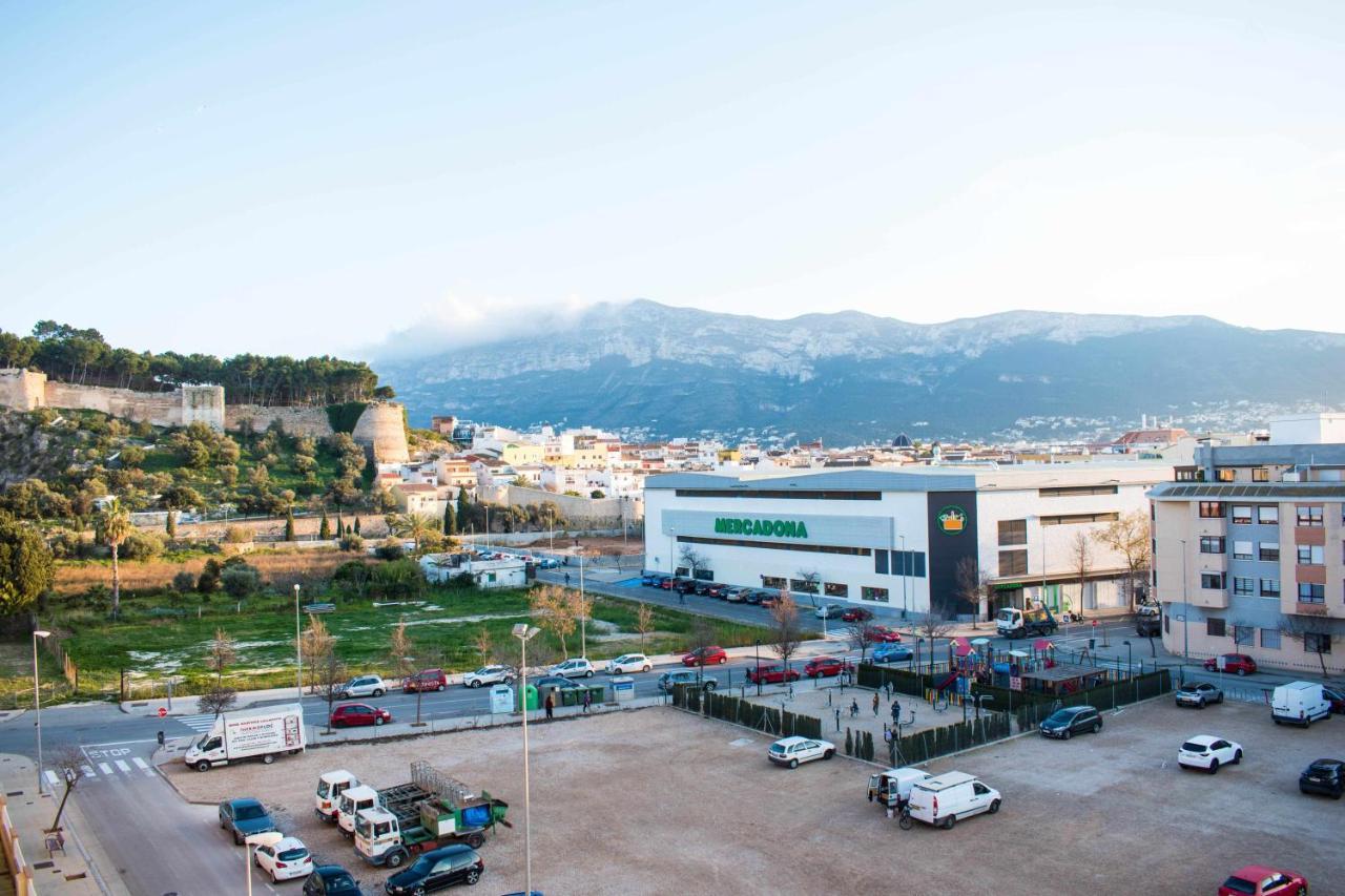 Atico Con Vistas Al Castillo Al Lado Del Mar Denia Kültér fotó