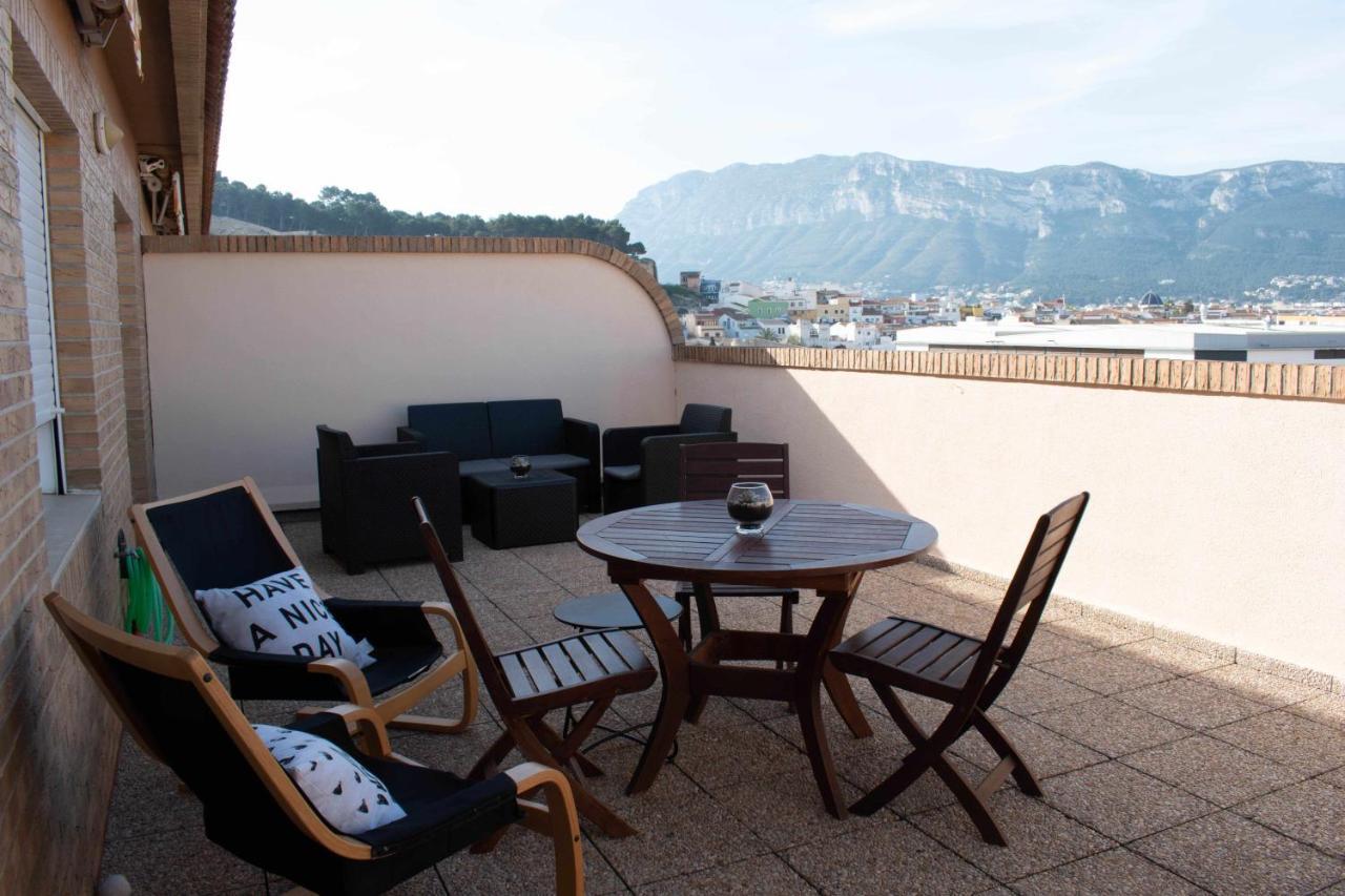 Atico Con Vistas Al Castillo Al Lado Del Mar Denia Kültér fotó